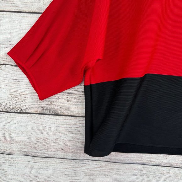 Chico's Travelers Collection Crepe Rib Knit Boxy Blouse Women's‎ S/M Red/Black - Picture 6 of 11